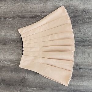 ZARA Woman Pull On High Waist Knife Pleat Pleated Tennis Skirt in Buttery Beige